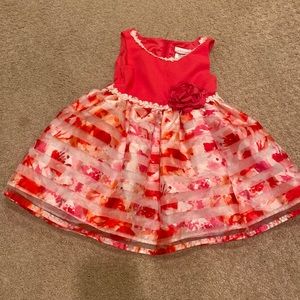 Pink/red dress with flower and zip back